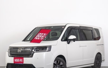 Honda Stepwgn, 2022 год, 3 499 000 рублей, 2 фотография