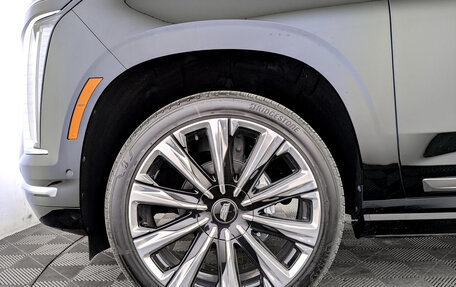 Cadillac Escalade V, 2024 год, 19 000 000 рублей, 7 фотография