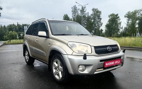 Toyota RAV4, 2004 год, 630 000 рублей, 1 фотография
