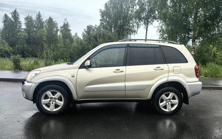 Toyota RAV4, 2004 год, 630 000 рублей, 3 фотография