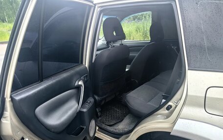 Toyota RAV4, 2004 год, 630 000 рублей, 4 фотография