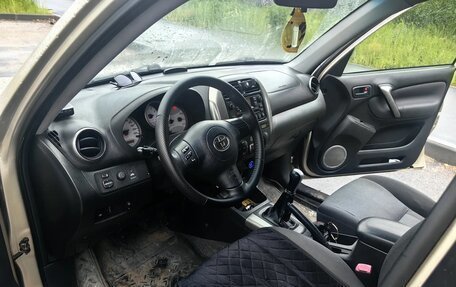 Toyota RAV4, 2004 год, 630 000 рублей, 10 фотография