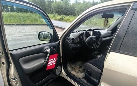 Toyota RAV4, 2004 год, 630 000 рублей, 12 фотография