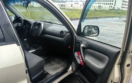 Toyota RAV4, 2004 год, 630 000 рублей, 13 фотография