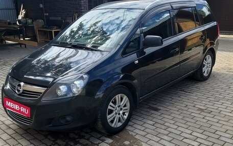 Opel Zafira B, 2013 год, 770 000 рублей, 3 фотография