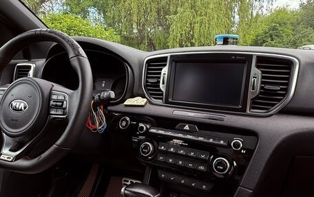 KIA Sportage IV рестайлинг, 2016 год, 2 300 000 рублей, 24 фотография