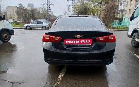 Chevrolet Malibu IX, 2017 год, 1 100 000 рублей, 2 фотография