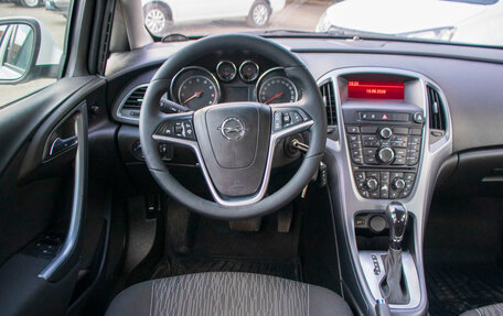Opel Astra J, 2013 год, 699 000 рублей, 11 фотография