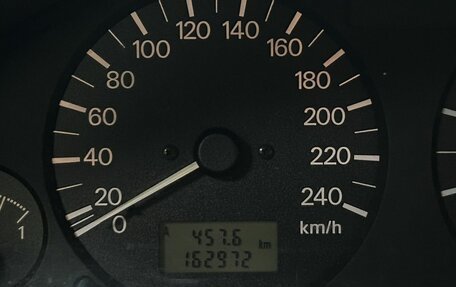 Mitsubishi Carisma I, 2003 год, 262 000 рублей, 17 фотография