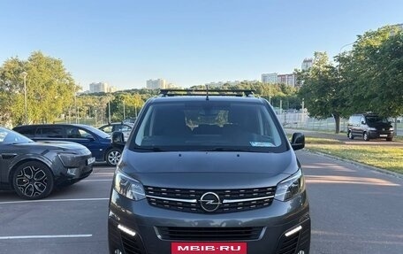 Opel Zafira Life I, 2020 год, 3 150 000 рублей, 3 фотография