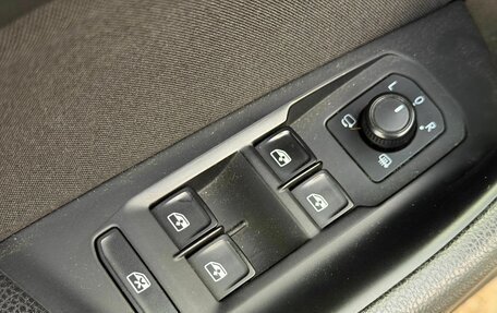 Volkswagen Passat B8 рестайлинг, 2017 год, 1 899 000 рублей, 16 фотография