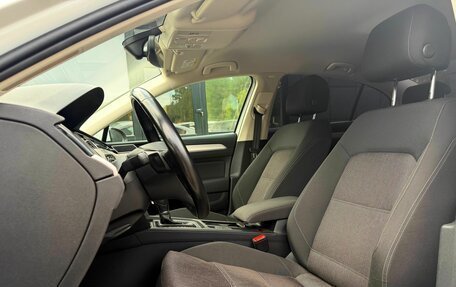 Volkswagen Passat B8 рестайлинг, 2017 год, 1 899 000 рублей, 17 фотография