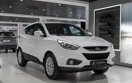 Hyundai ix35 I рестайлинг, 2015 год, 1 390 000 рублей, 2 фотография