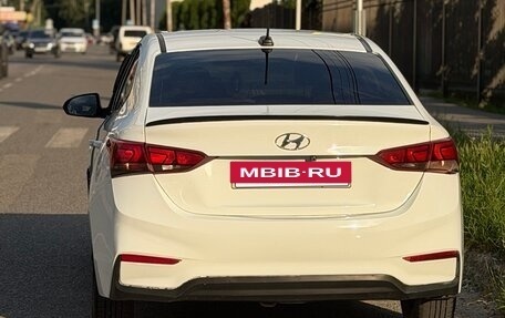 Hyundai Solaris II рестайлинг, 2017 год, 790 000 рублей, 3 фотография