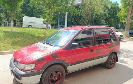 Mitsubishi Space Runner II, 1996 год, 210 000 рублей, 3 фотография