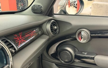 MINI Cabrio, 2019 год, 2 970 000 рублей, 11 фотография