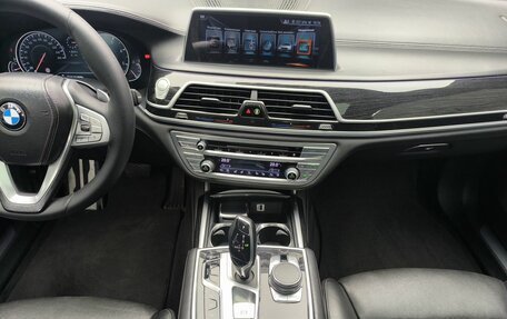 BMW 7 серия, 2017 год, 3 724 000 рублей, 8 фотография