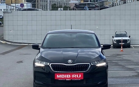Skoda Rapid II, 2021 год, 1 550 000 рублей, 2 фотография