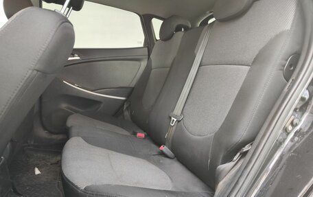 Hyundai Solaris II рестайлинг, 2013 год, 650 000 рублей, 15 фотография