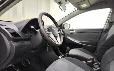 Hyundai Solaris II рестайлинг, 2013 год, 650 000 рублей, 20 фотография