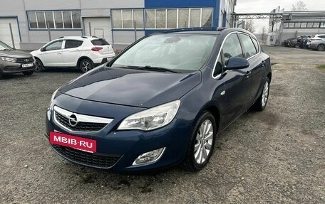 Opel Astra J, 2011 год, 590 000 рублей, 18 фотография