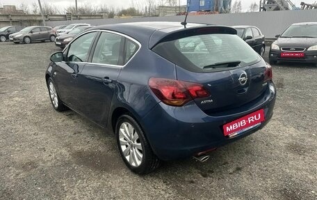 Opel Astra J, 2011 год, 590 000 рублей, 21 фотография