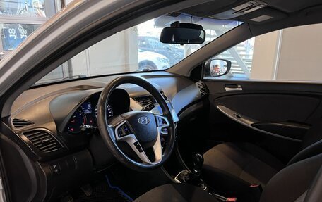 Hyundai Solaris II рестайлинг, 2012 год, 478 000 рублей, 23 фотография