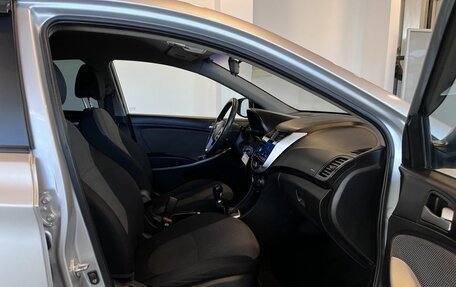 Hyundai Solaris II рестайлинг, 2012 год, 478 000 рублей, 29 фотография