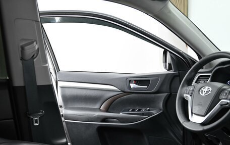 Toyota Highlander III, 2015 год, 2 599 000 рублей, 9 фотография