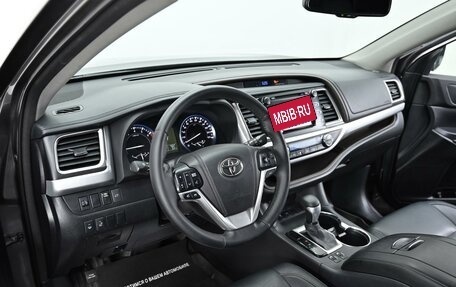 Toyota Highlander III, 2015 год, 2 599 000 рублей, 6 фотография