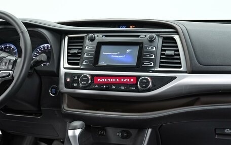 Toyota Highlander III, 2015 год, 2 599 000 рублей, 11 фотография
