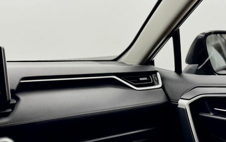 Toyota RAV4, 2021 год, 4 525 000 рублей, 20 фотография
