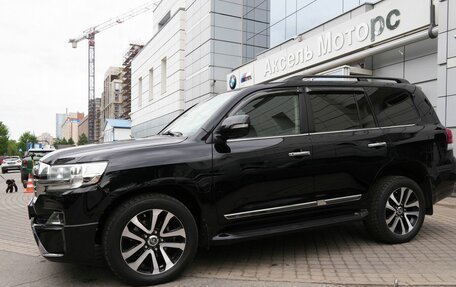Toyota Land Cruiser 200, 2016 год, 4 880 000 рублей, 3 фотография