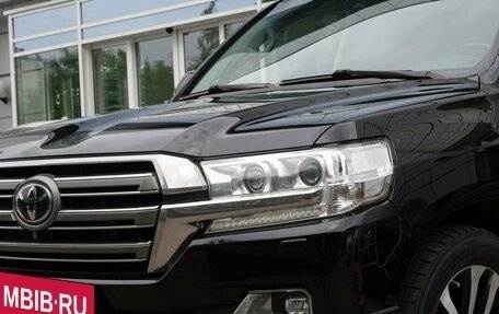 Toyota Land Cruiser 200, 2016 год, 4 880 000 рублей, 4 фотография