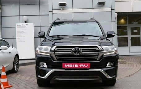 Toyota Land Cruiser 200, 2016 год, 4 880 000 рублей, 2 фотография