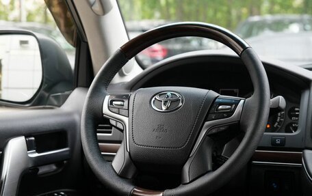 Toyota Land Cruiser 200, 2016 год, 4 880 000 рублей, 16 фотография