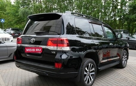 Toyota Land Cruiser 200, 2016 год, 4 880 000 рублей, 6 фотография