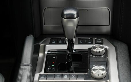 Toyota Land Cruiser 200, 2016 год, 4 880 000 рублей, 29 фотография