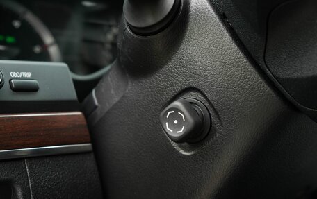 Toyota Land Cruiser 200, 2016 год, 4 880 000 рублей, 21 фотография