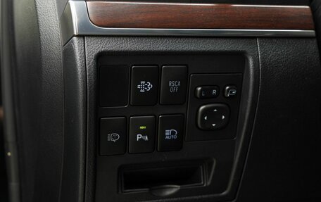 Toyota Land Cruiser 200, 2016 год, 4 880 000 рублей, 22 фотография