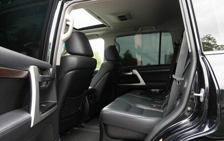 Toyota Land Cruiser 200, 2016 год, 4 880 000 рублей, 33 фотография