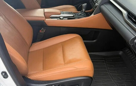 Lexus RX IV рестайлинг, 2021 год, 6 фотография
