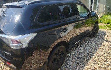 Mitsubishi Outlander III рестайлинг 3, 2013 год, 1 300 000 рублей, 7 фотография