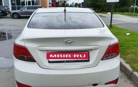Hyundai Solaris II рестайлинг, 2015 год, 550 000 рублей, 4 фотография