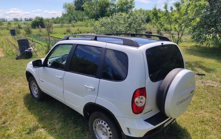 Chevrolet Niva I рестайлинг, 2017 год, 750 000 рублей, 4 фотография