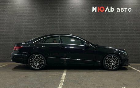 Mercedes-Benz E-Класс, 2015 год, 1 900 000 рублей, 4 фотография