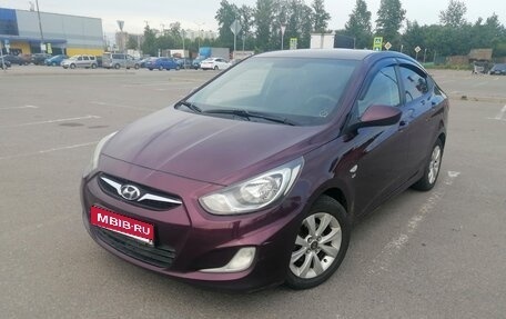 Hyundai Solaris II рестайлинг, 2012 год, 745 000 рублей, 1 фотография
