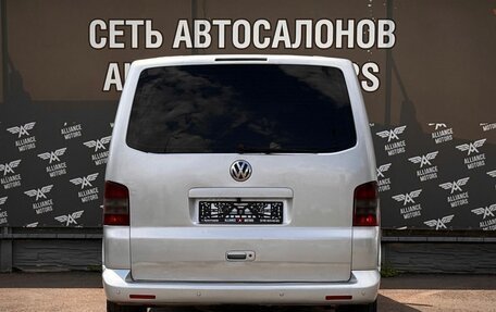 Volkswagen Caravelle T5, 2005 год, 1 095 000 рублей, 6 фотография