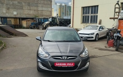 Hyundai Solaris II рестайлинг, 2011 год, 690 000 рублей, 1 фотография