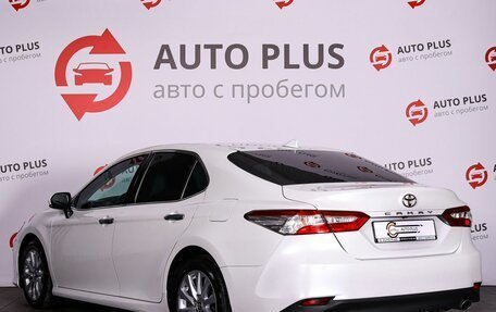 Toyota Camry, 2018 год, 2 800 000 рублей, 3 фотография